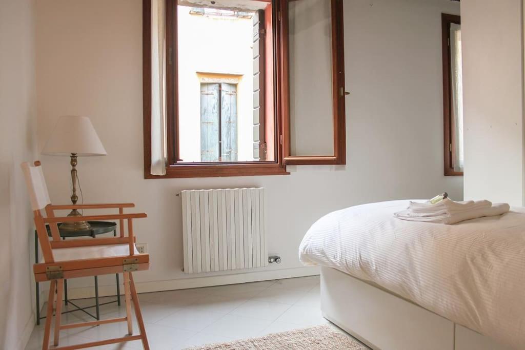 Erbe Canal View Private House Венеция Екстериор снимка