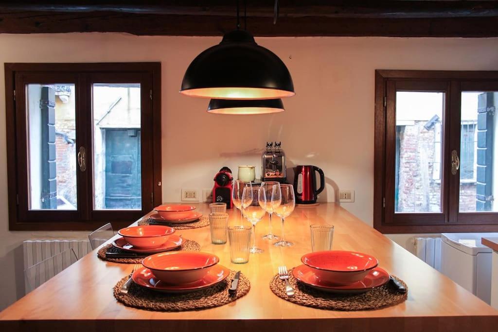 Erbe Canal View Private House Венеция Екстериор снимка
